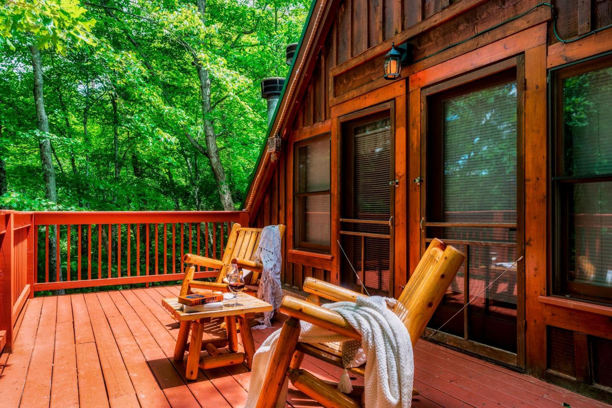 Cabin In A Gated Resort With Seasonal Resort Pool ピジョンフォージ エクステリア 写真