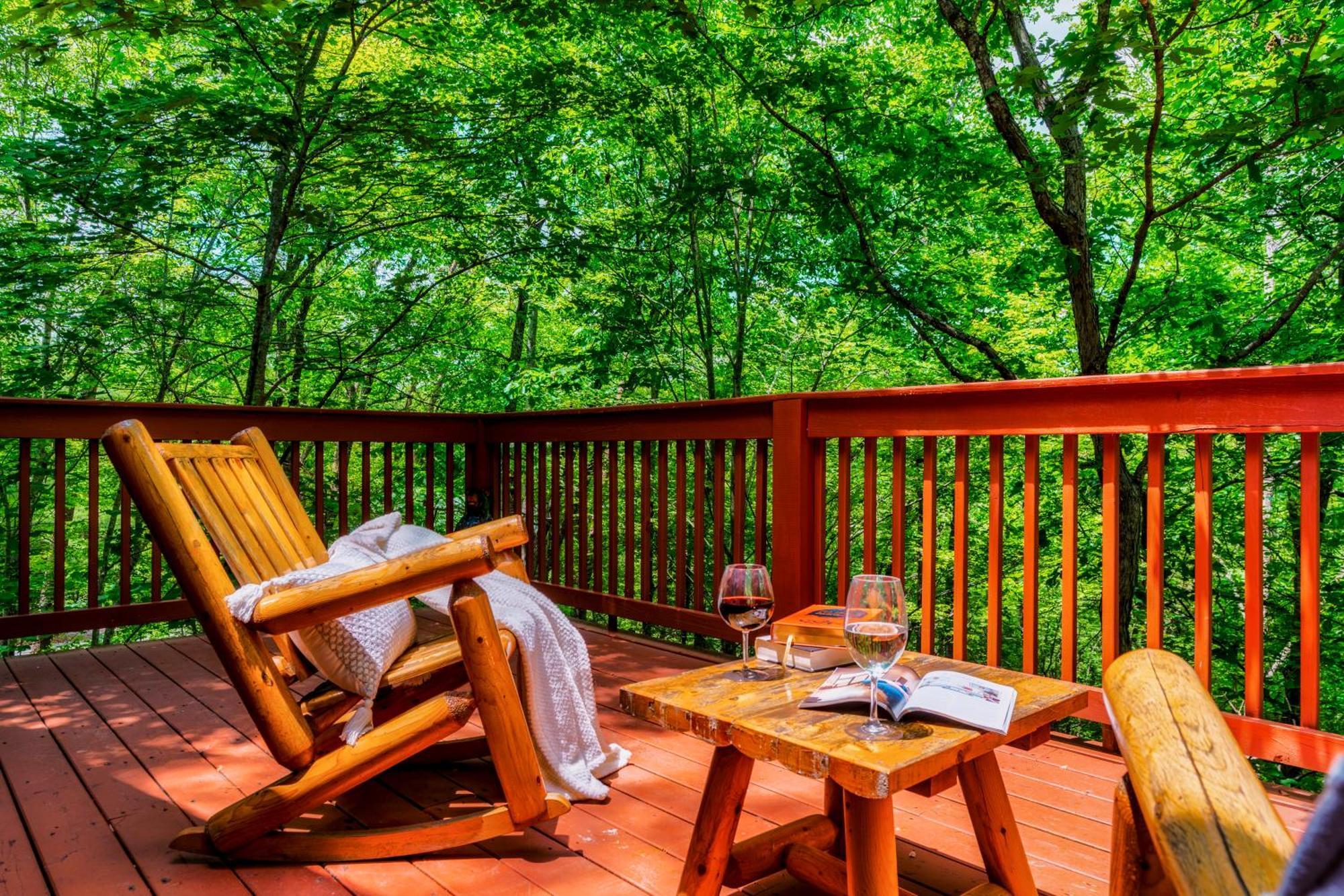 Cabin In A Gated Resort With Seasonal Resort Pool ピジョンフォージ エクステリア 写真