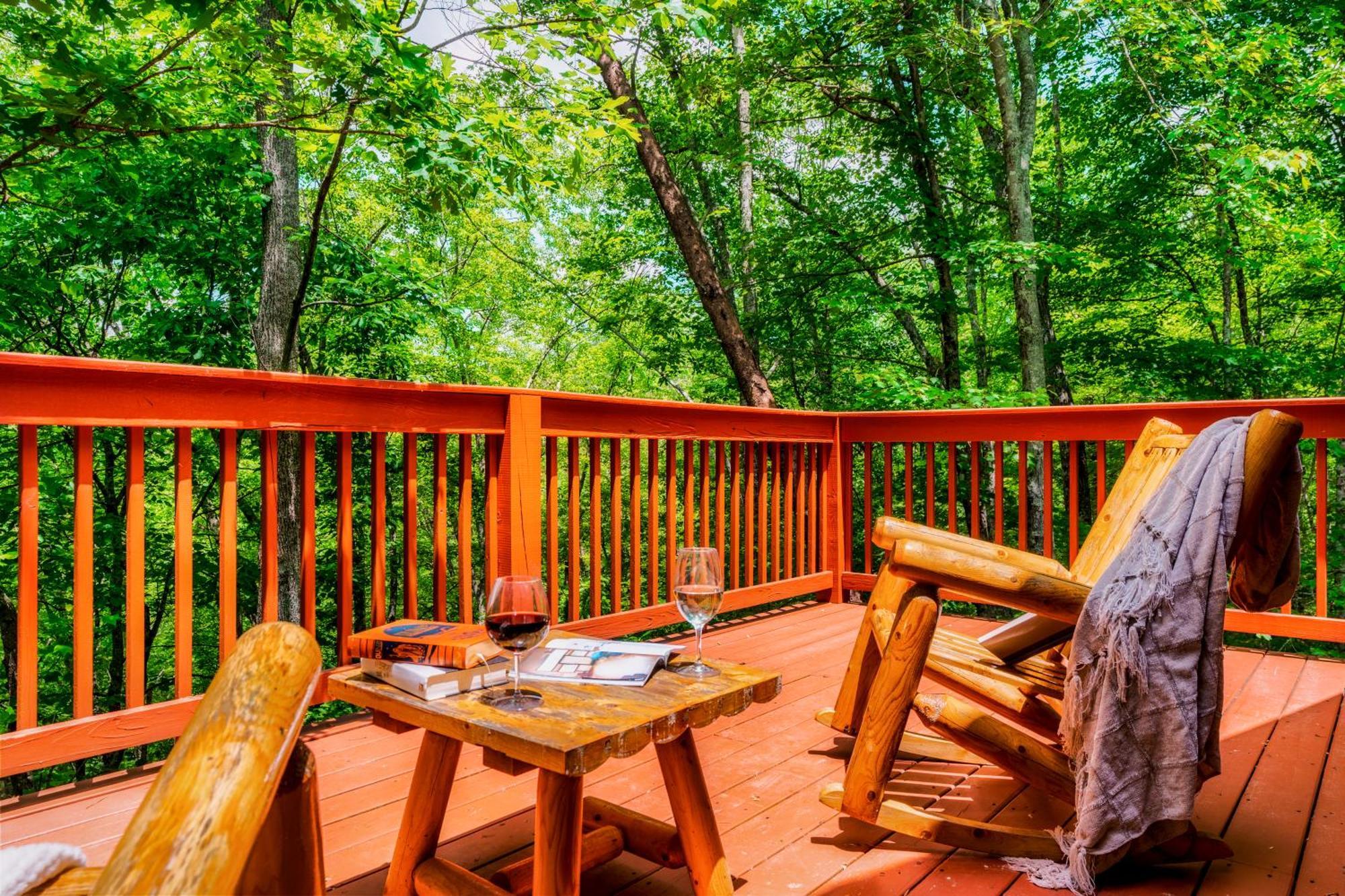 Cabin In A Gated Resort With Seasonal Resort Pool ピジョンフォージ エクステリア 写真